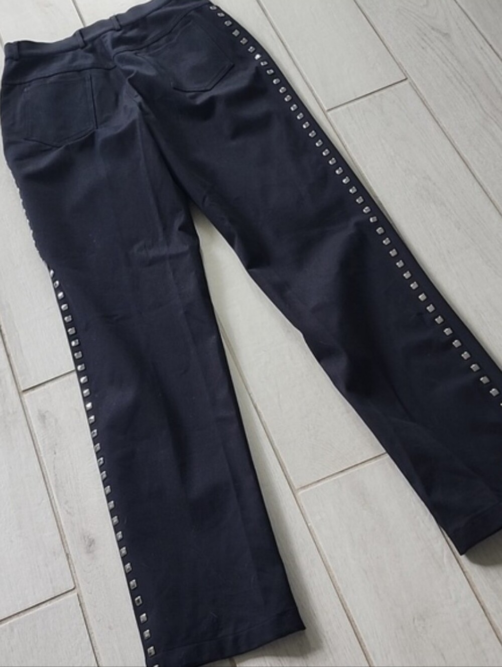St John Sport Sz 8 x 34 Black Gold Rings Pockets Bootcut Poly Viscose Pants